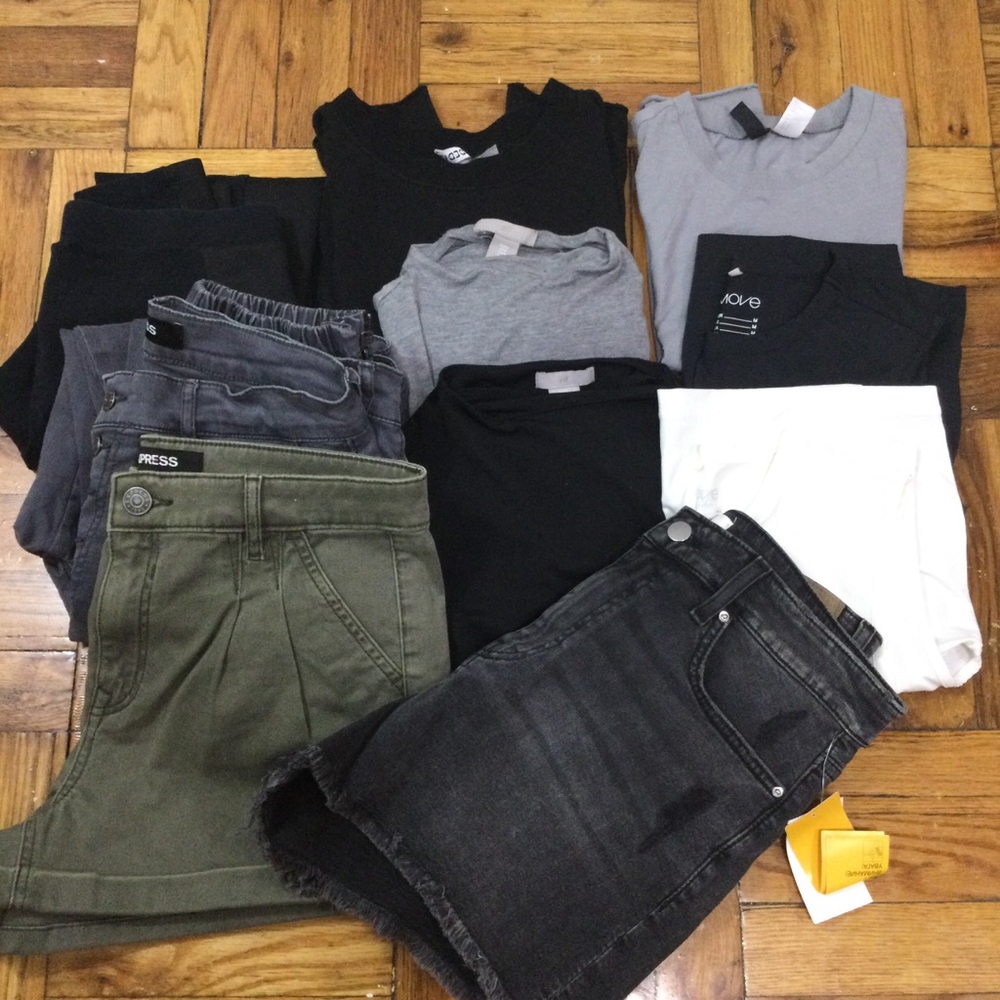 H&M Express Women’s Clothing Bundle 10-Piece Tops Shorts Leggings Joggers Size S